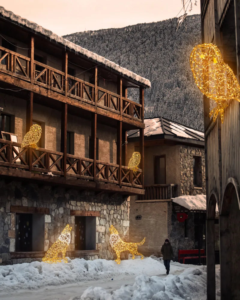 LED Owl made of aluminum – gold