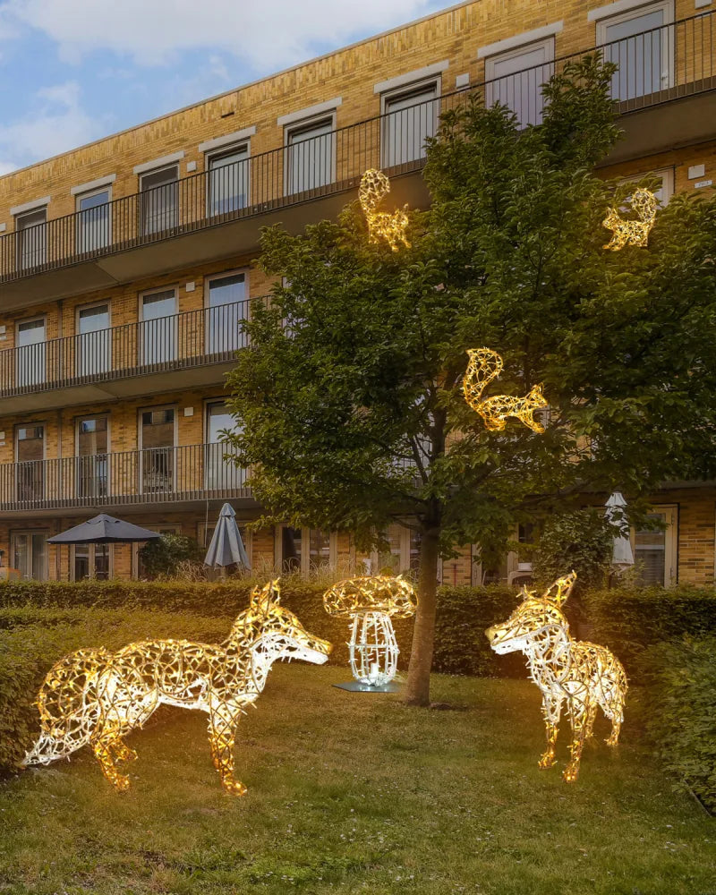 Leuchteichhörnchen – verspielt, elegant & gold leuchtend